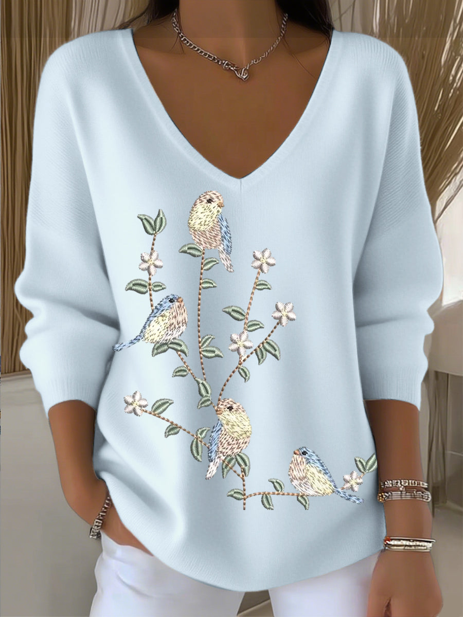 Γυναικείο ευρωπαϊκό στυλ ανοιχτό μπλε V-λαιμό πουλόβερ, συνδυασμένο με χαριτωμένο κέντημα πουλιών, μοντέρνο ιδιοσυγκρασία, κατάλληλο για καθημερινή φθορά